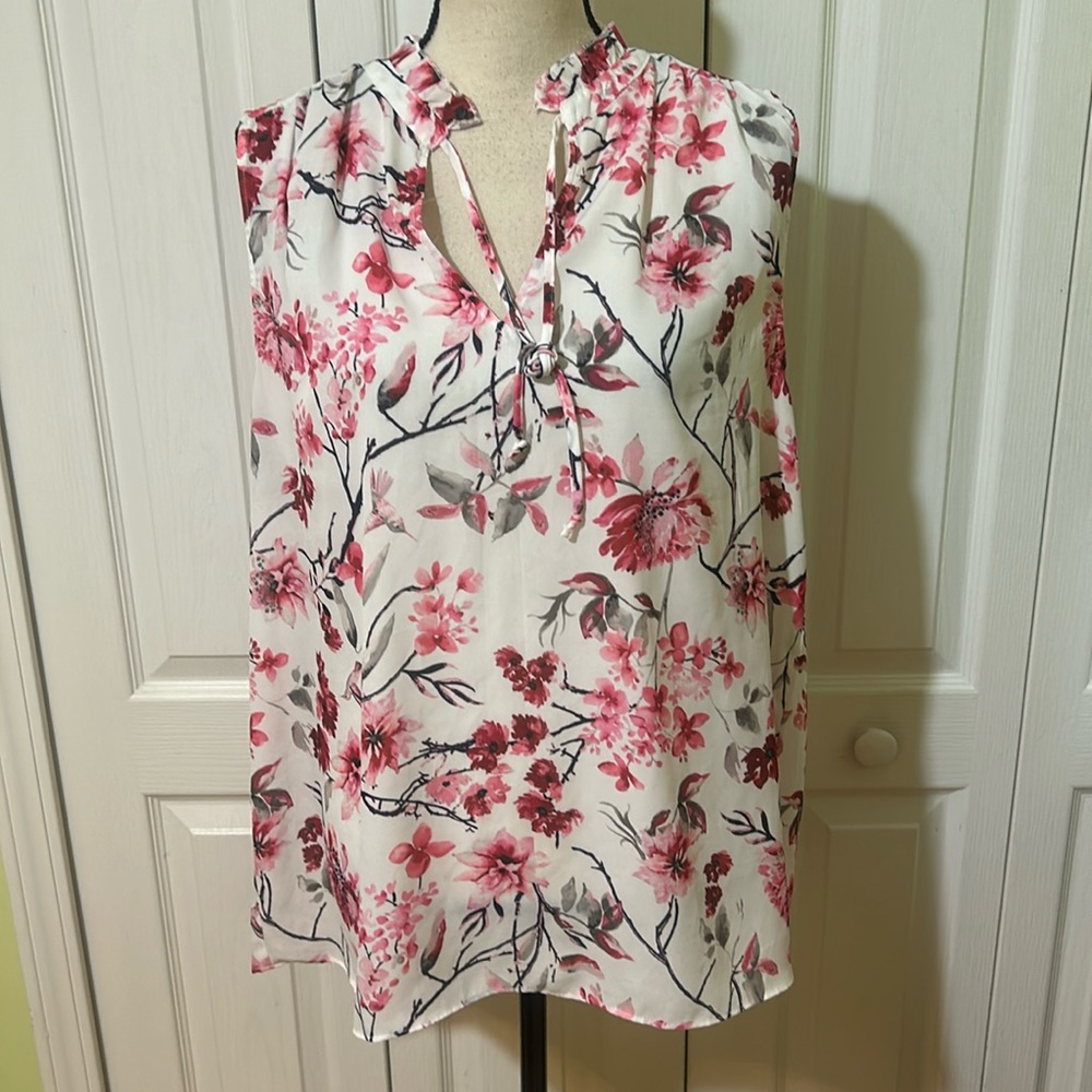 Emma & Olivia sleeveless blouse